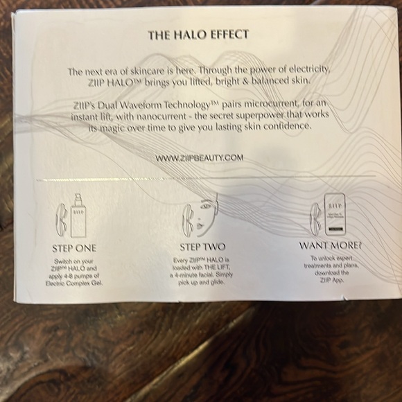 COPY - ZIIP Halo advanced skincare device - Picture 2 of 8